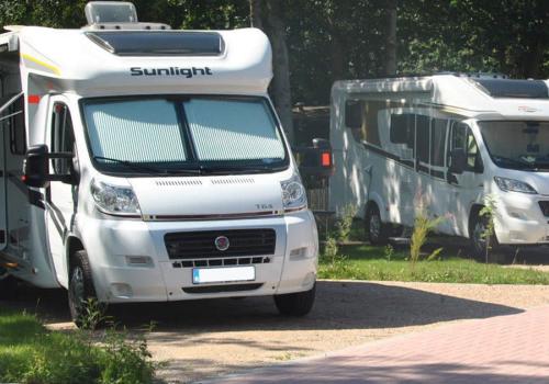 Emplacement de camping pour camping-car au camping De Oase