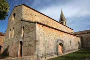 Parcourir l’abbaye du Thoronet